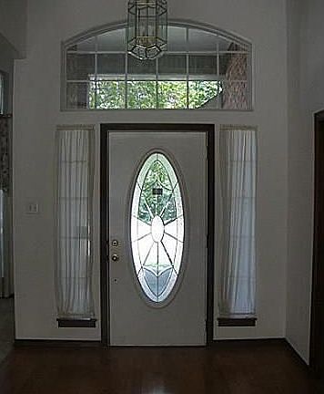 3rd image of 2406 Valley View Dr