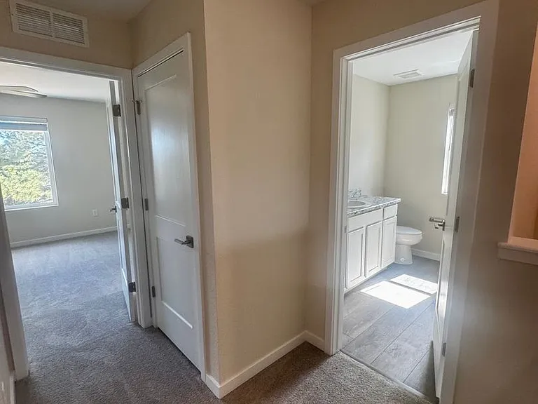 1914 Erin Loop — Photo 16