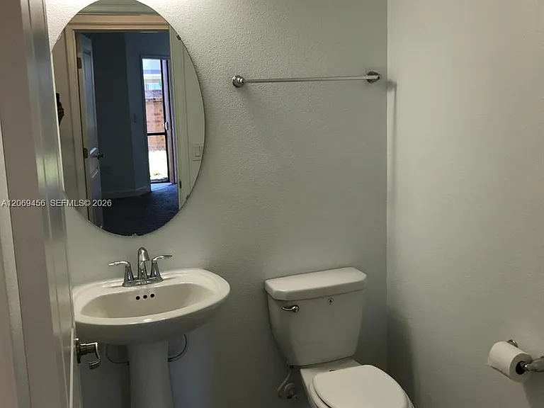 3348 Rodrick Cir — Photo 7