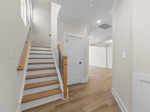 4th image of 1107 Summerhouse Way