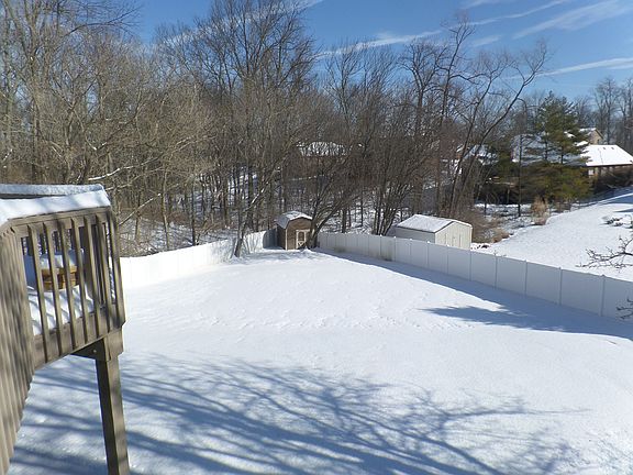 5th image of 3822 Foxtail Ln