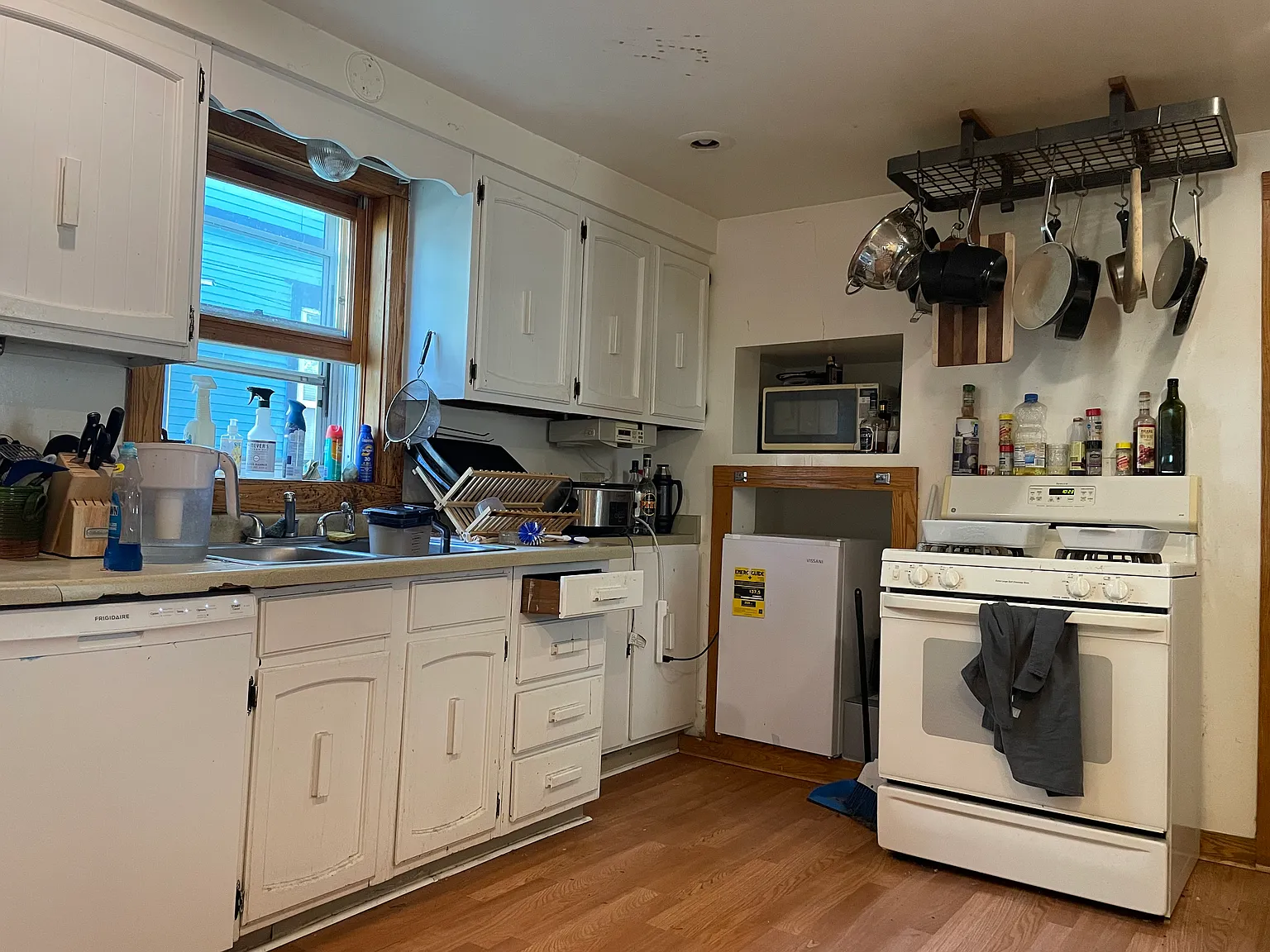 3 bed, 1226 sqft, $2,000 — Photo 4