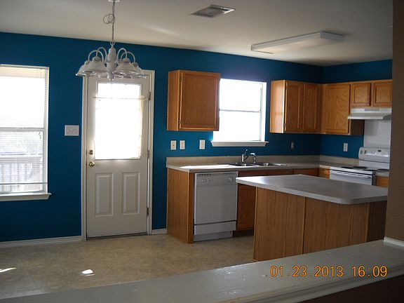 4th image of 7142 Great Lakes Dr