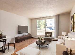 2241 14th St SW #305, Calgary, AB T2T 3T4