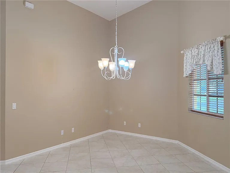 6510 Oxford Cir #101A — Photo 9