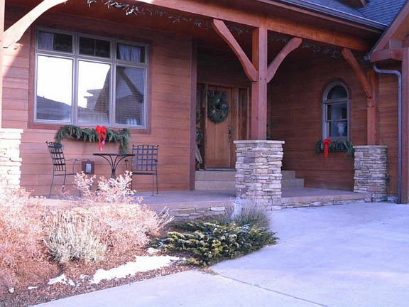 3rd image of 702 Spanish Peaks Dr