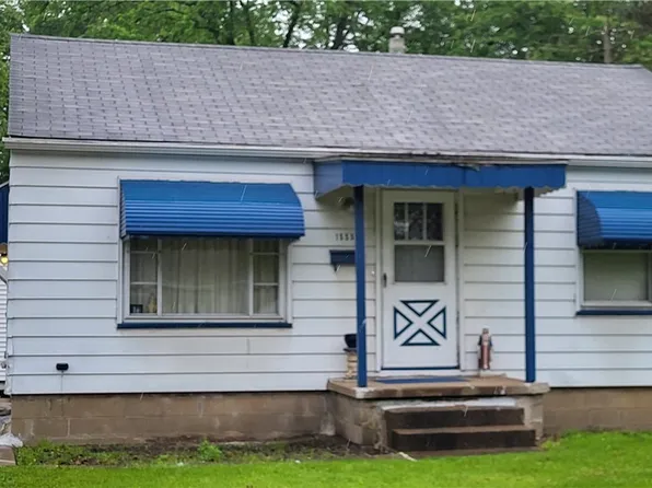1555 Adelaide Ave SE, Warren, OH 44484