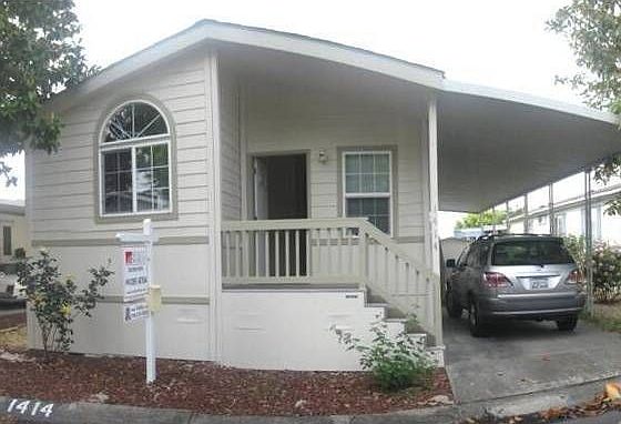 2nd image of 1414 Jerez Ct