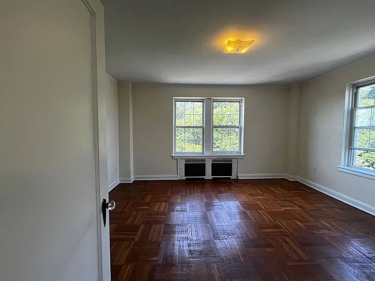 The Royal York Apartments — Photo 171