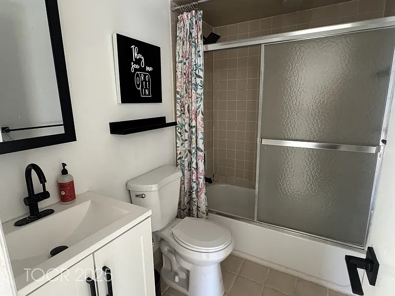 19-23 E Main St #B — Photo 6