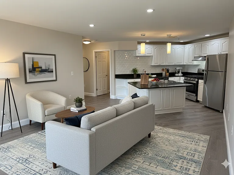 Pondsview Apartments — Photo 68