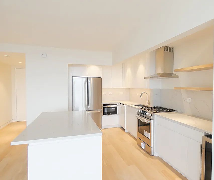 1st image of 160 W 66th St APT 28J