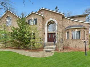 1 Knickerbocker Rd, Tenafly, NJ 07670