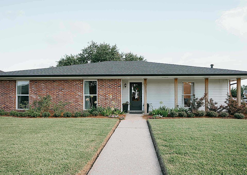 1st image of 211 Brinwood Dr