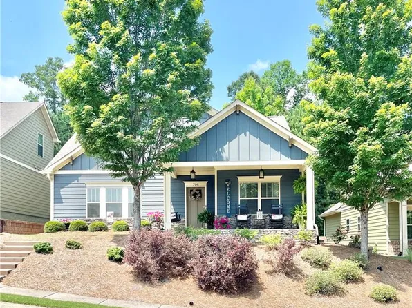 706 Lantern Walk Dr, Ball Ground, GA 30107