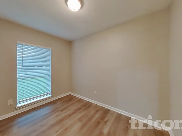 12211 Haroldson Forest Dr — Photo 15