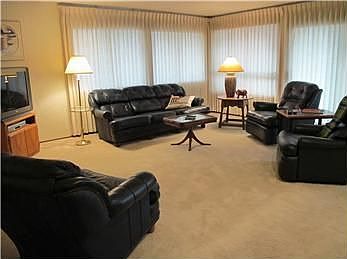 3rd image of 908 E Bay Dr NE APT 201