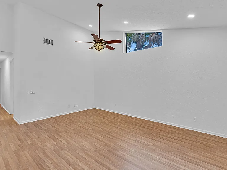 3420 Washington Ln — Photo 12
