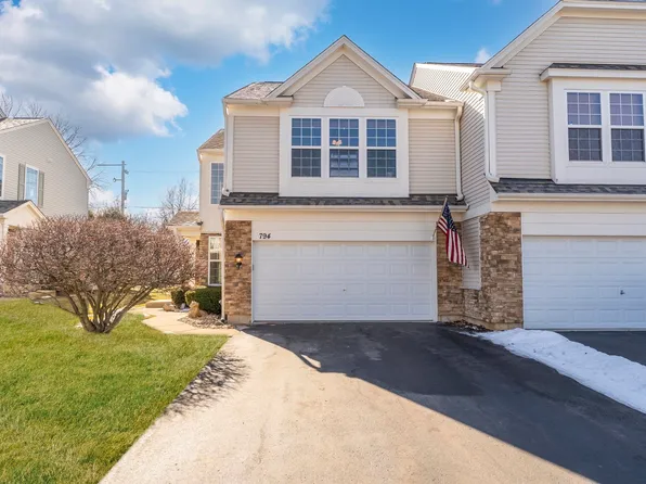 794 Pointe Dr Unit 794, Crystal Lake, IL 60014