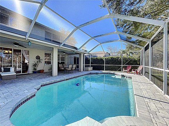 4th image of 16514 Lake Heather Dr