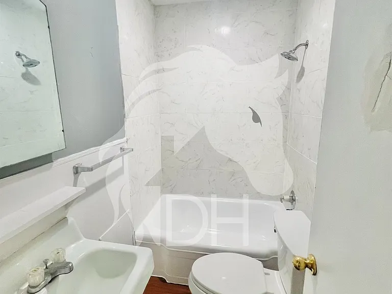 2302 E Elm Ave — Photo 10