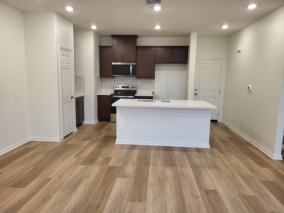 Building Photo - 4255 E Carmel Privado