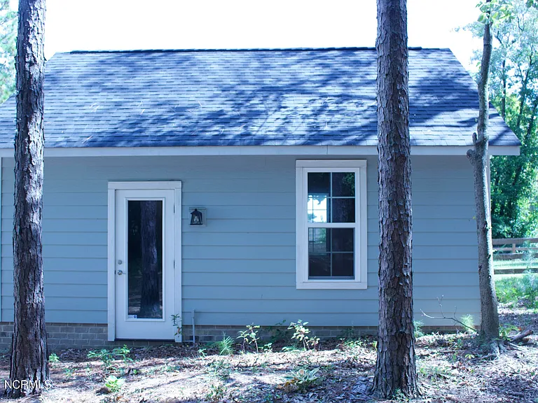 275 Sheldon Rd — Photo 6
