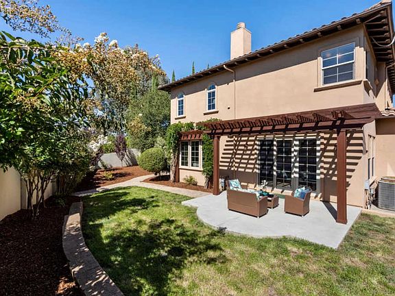 4th image of 10 Bersano Ln