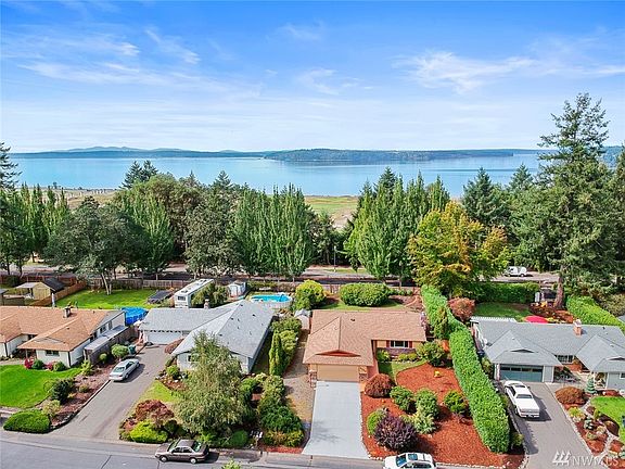 4th image of 5320 98th Avenue Ct W