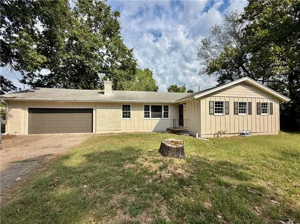 407 E Elm St, Drexel, MO 64742