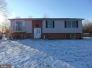 102 Porter Way, Charles Town, WV 25414