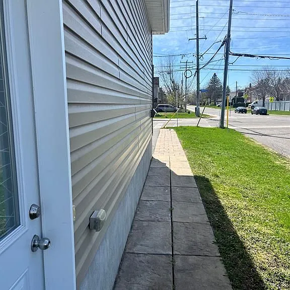1557 Belcourt Blvd #B — Photo 2