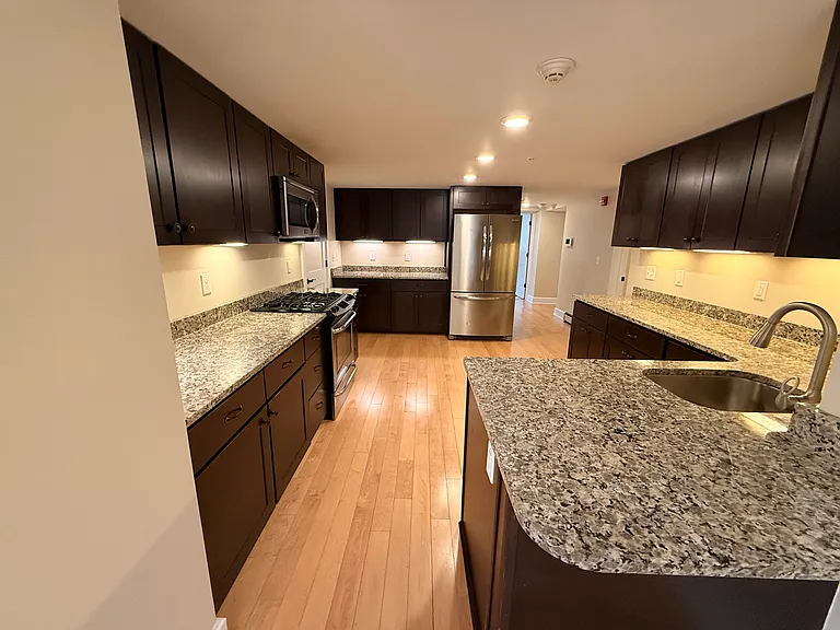 City Club Apartments — Photo 59