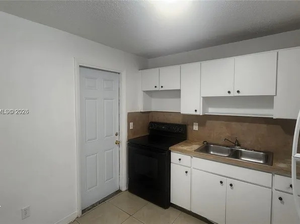 2395 NW 82nd St #2395, Miami, FL 33147