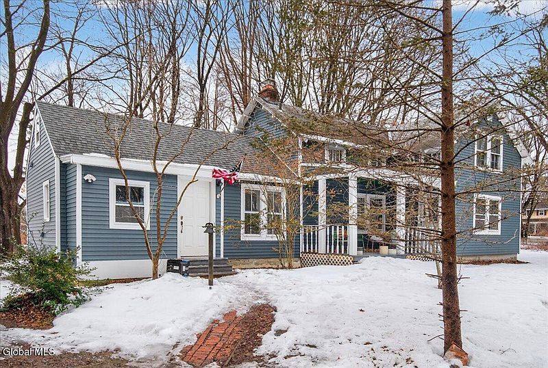 2nd image of 1410 River Road
