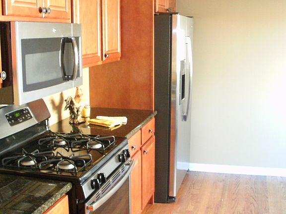 5th image of 124 E Highland Ave
