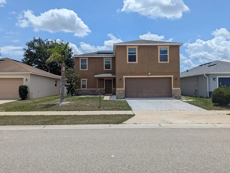 1628 Strathmore Cir — Photo 48