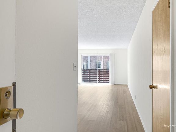 2nd image of 1940 Franklin St APT 305