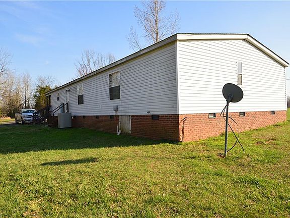 3rd image of 23 Acorn Ct