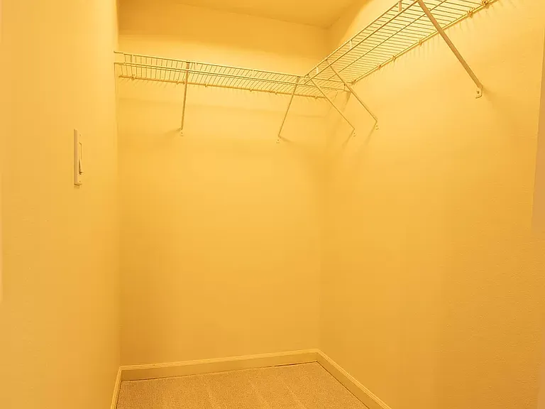 124 Bellevue Ave E #200 — Photo 14