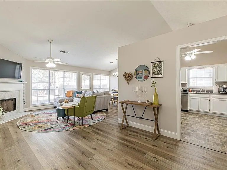 3195 Jorden Crest Ct — Photo 9
