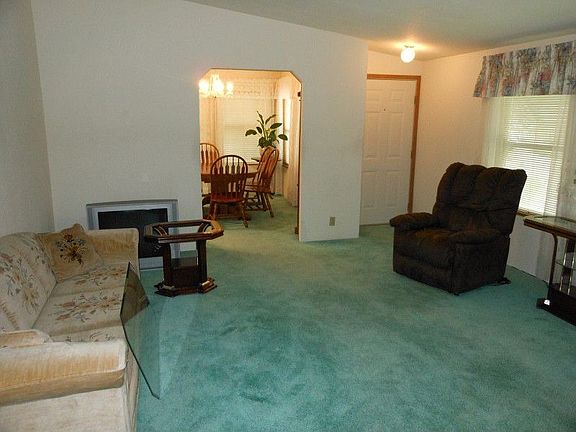 5th image of 17005 E Meadowbrook Ln