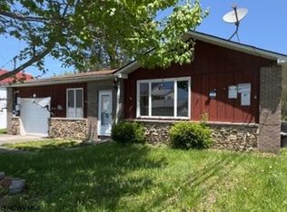 66 Walnut St, Beverly, WV 26253