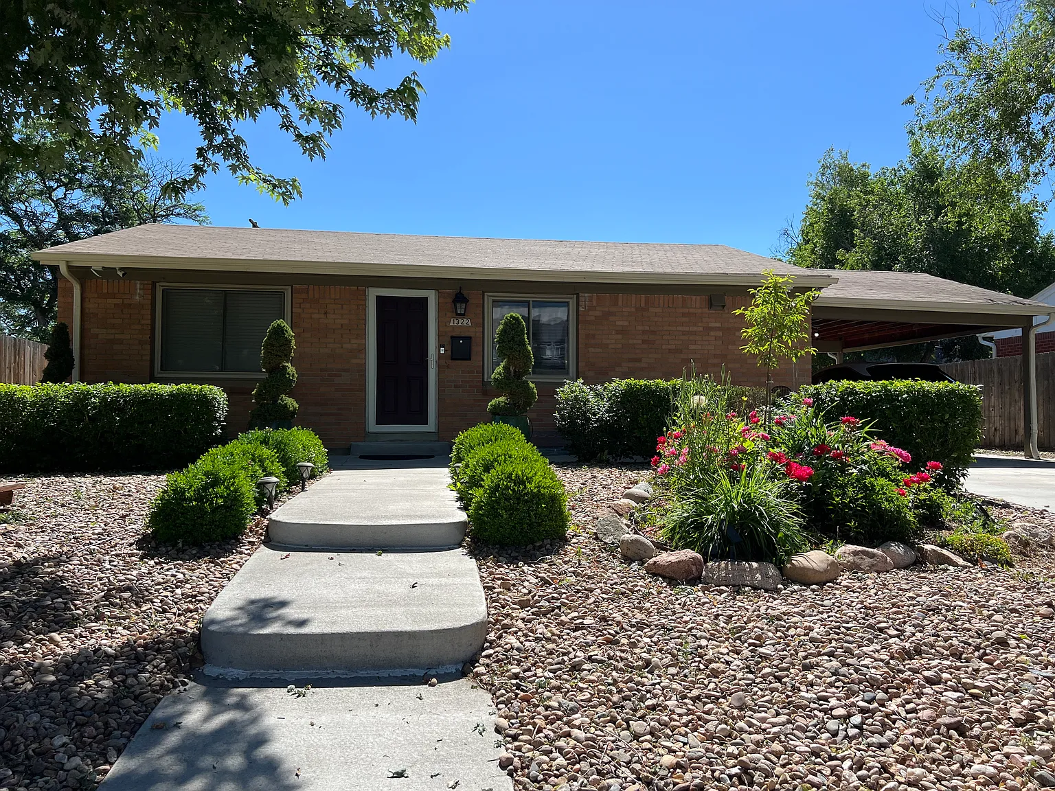 1322 Worchester St — Photo 3