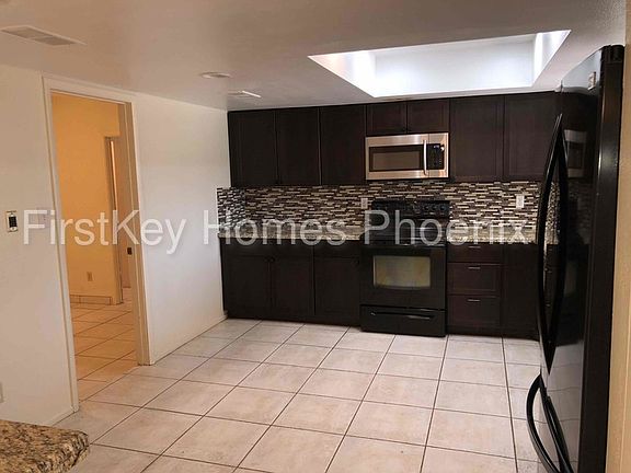 5th image of 1803 E Loma Vista Dr