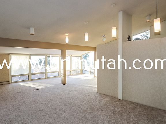 3rd image of 4285 S Parkview Dr