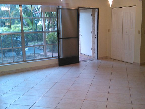 2nd image of 4293 Coral Springs Dr