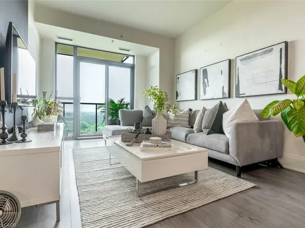 45 Yorkland Blvd #904, Brampton, ON L6P 4B4