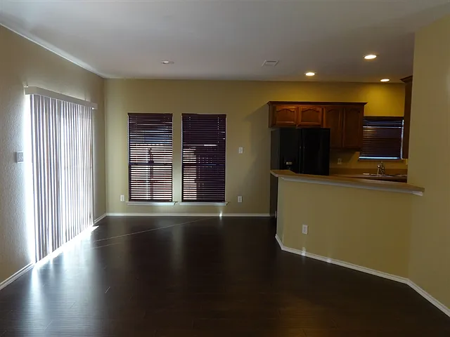 6001 Melanie Dr — Photo 4