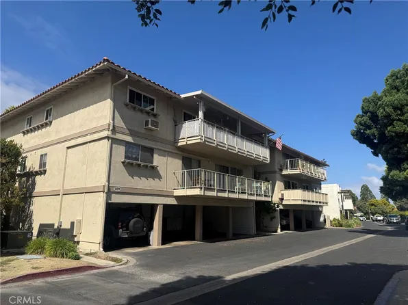 2211 Via Mariposa W #A, Laguna Woods, CA 92637